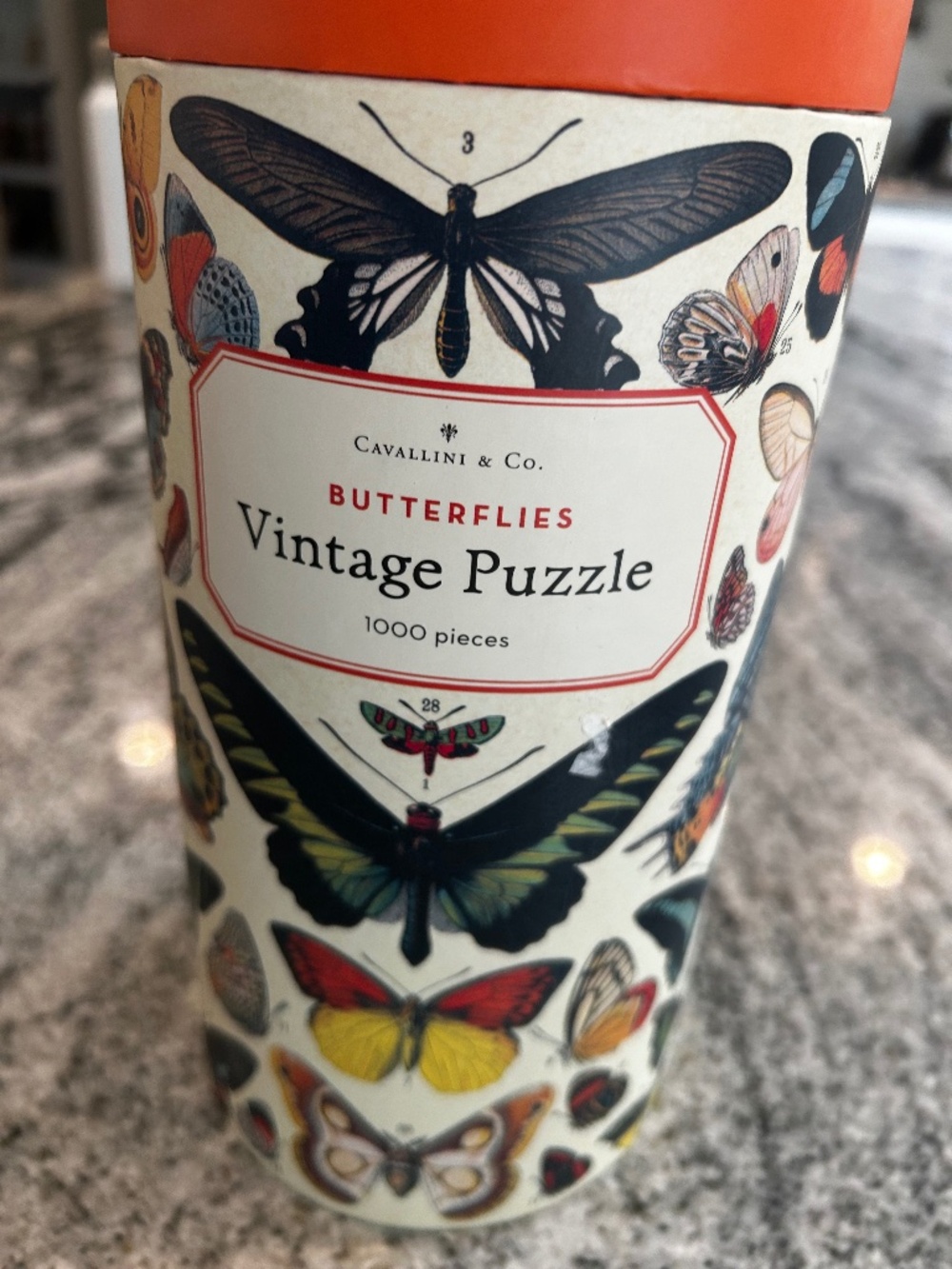CAVALLINI & CO. 1000 PIECES VINTAGE PUZZLE BUTTERFLIES - Picture 7 of 8